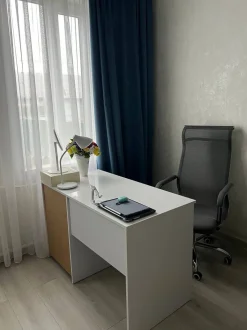 Biurko Holly biały połysk