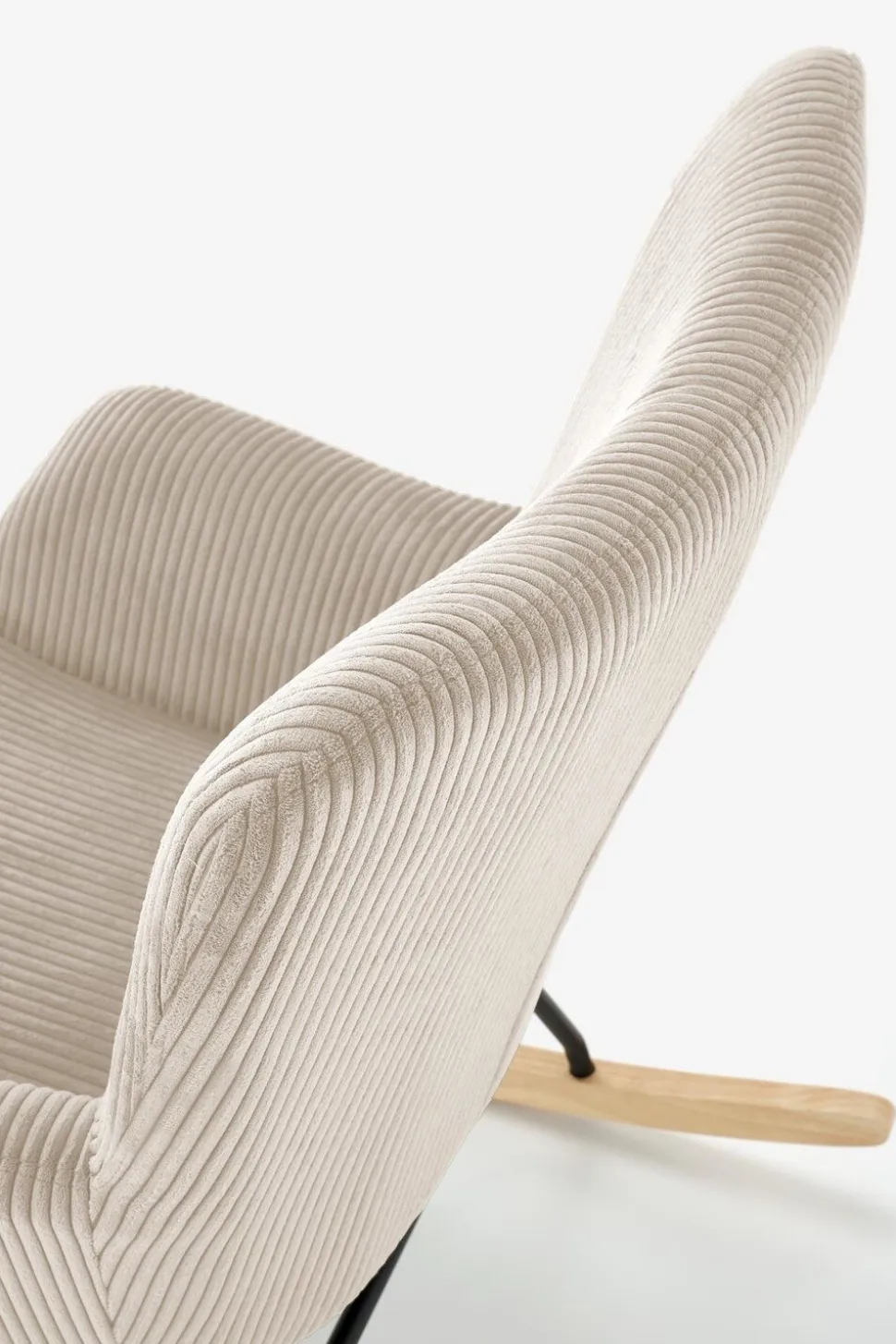 Fotel wypoczynkowy Donelia na biegunach kremowy