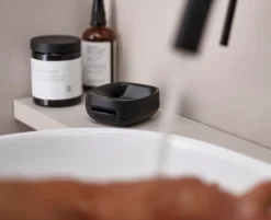 JJ-Mydelniczka kompaktowa Slim czarna