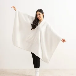 Koc z rękawami Aksel uniwersalny biały