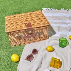 Kosz piknikowy dla czterech osób