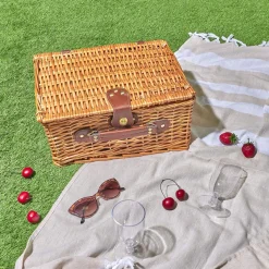 Kosz piknikowy z zastawą dla 4 osób wiklinowy