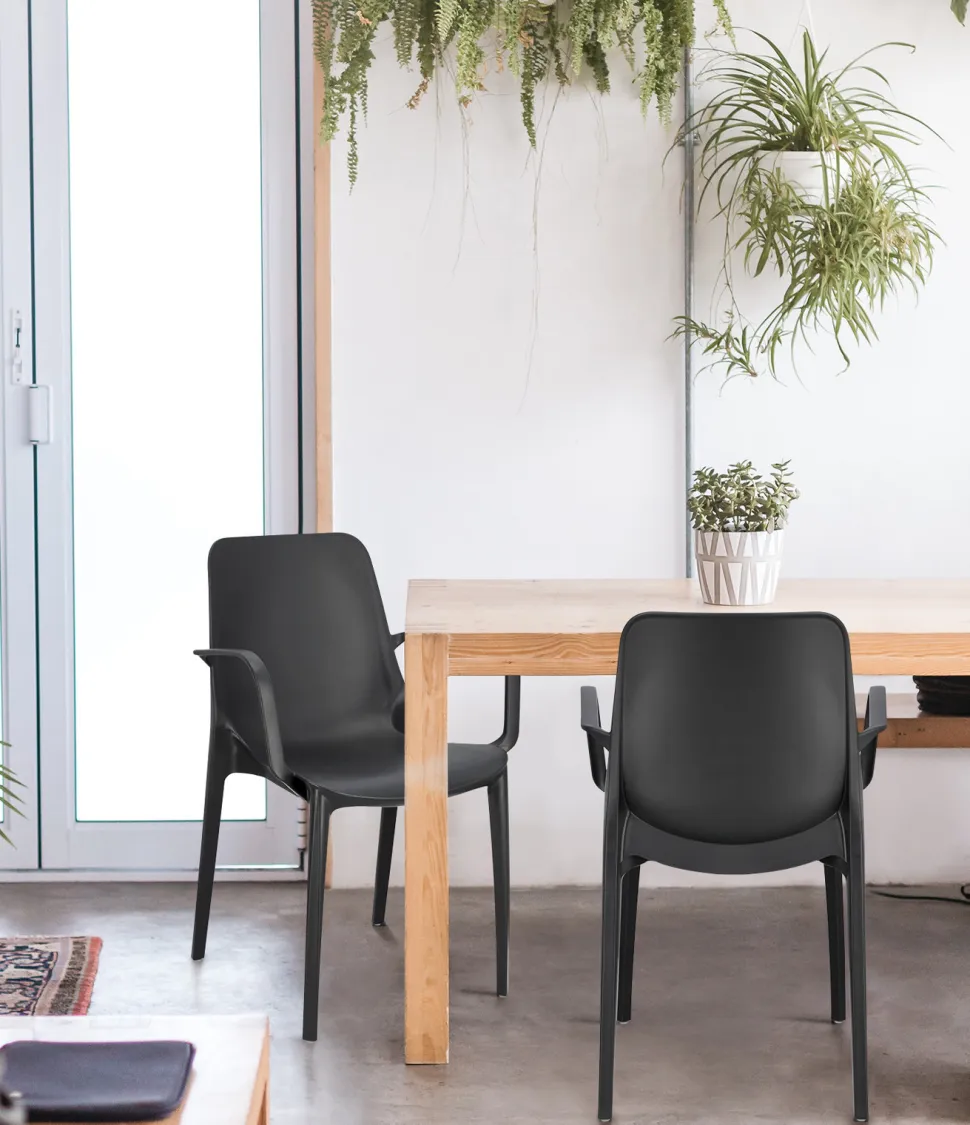 Krzesło Ginevra antracytowe z tworzywa