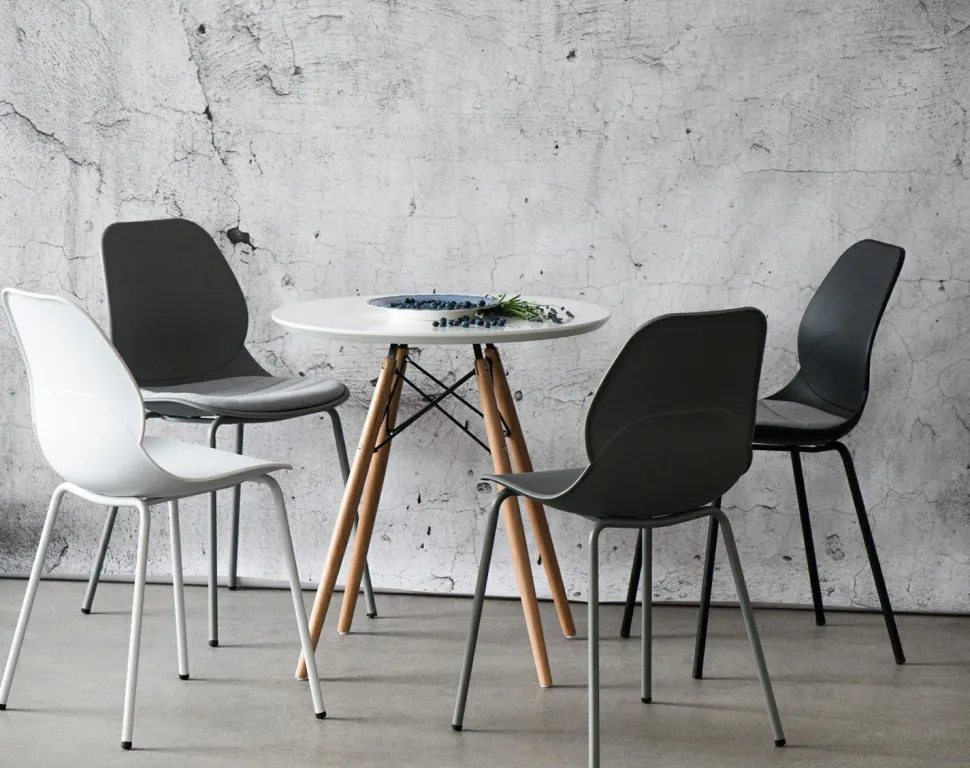 Krzesło Layer 4 czarne nowoczesne