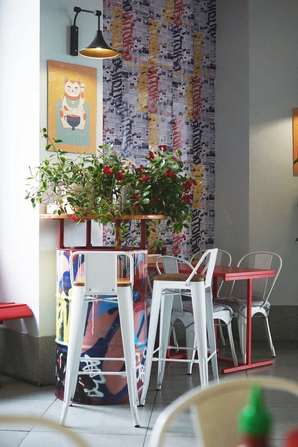 Krzesło Paris białe inspirowane Tolix