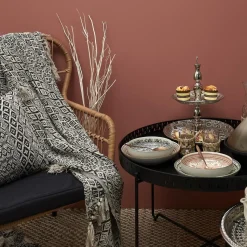 Krzesło Surabaya Arm  czarna poduszka