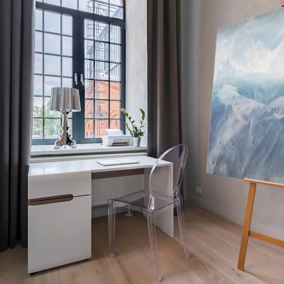 Krzesło Viki inspirowane Victoria Ghost transparentne z tworzywa