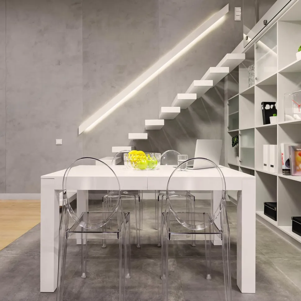 Krzesło Viki inspirowane Victoria Ghost transparentne z tworzywa