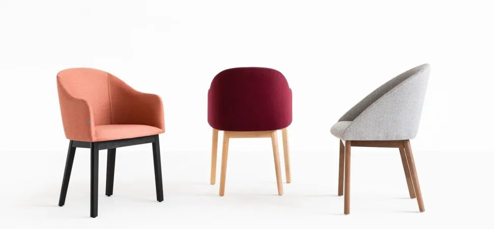 Krzesło z podłokietnikami Fameg POP standard dąb CAT A