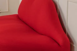 Sofa Usta 2 czerwona tapicerowana