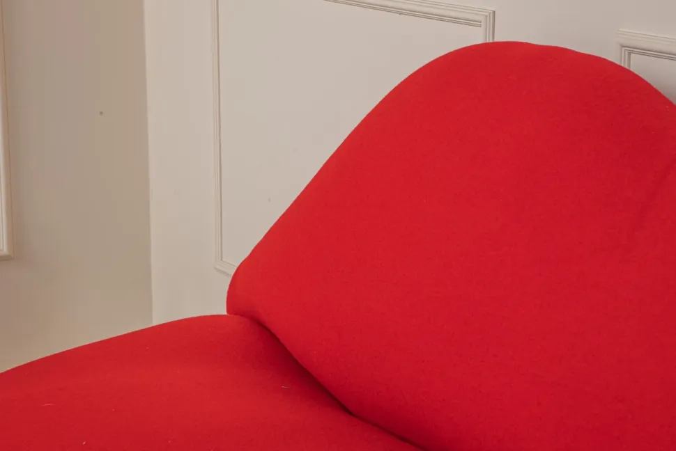 Sofa Usta 2 czerwona tapicerowana