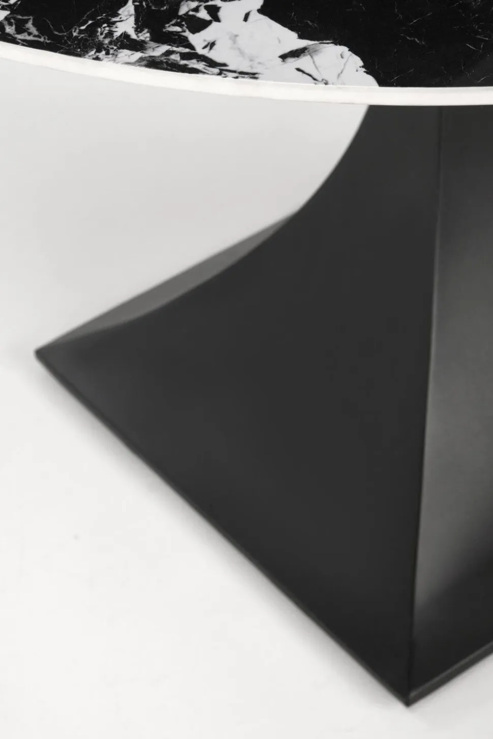 Stół okrągły Gives czarny marmur