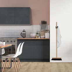 Uchwyt ścienny na szczotkę do zamiatania /mop