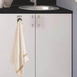 Wieszak na ręczniki srebrny