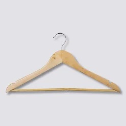 Zestaw 8 drewnianych wieszaków na  ubrania