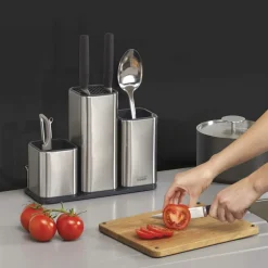 Zestaw kuchenny z deską Joseph Joseph srebrny/czarny